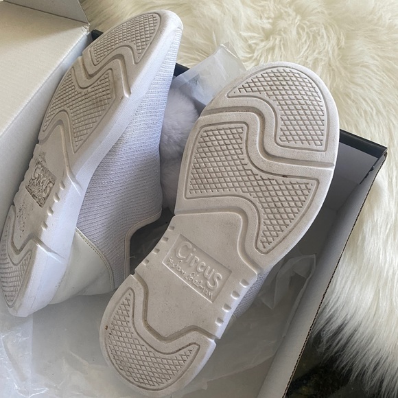 Circus by sam edelman pom pom white sparkle shoes - Picture 2 of 5